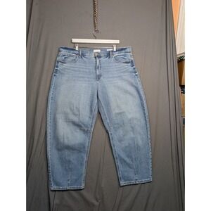 Sofia Jeans by Sofia Vergara Women's Light Wash Relaxed Fit Size 18